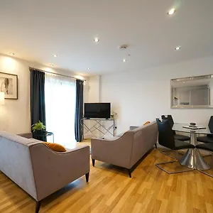 Modern 2 Bed With Juliet Balcony - Dhb , Leeds (West Yorkshire) United Kingdom